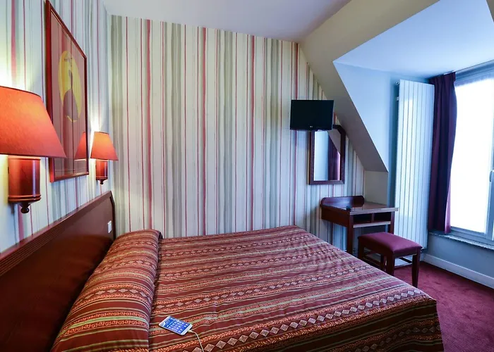 Maison Du Pre Hotel 2*