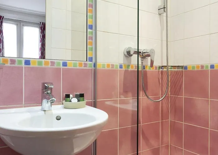杜普雷酒店 2* 巴黎