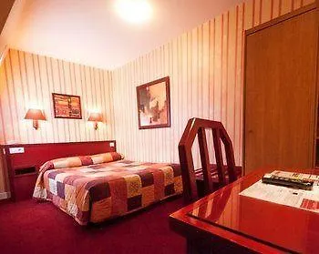 Maison Du Pre Hotel 2*