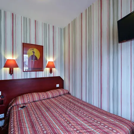 Hotel Maison Du Pre 2*