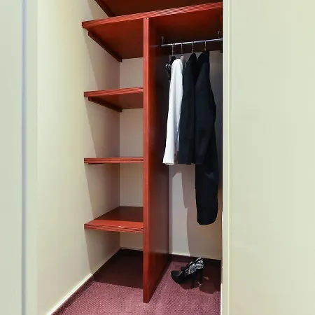 Hotel Maison Du Pre 2*